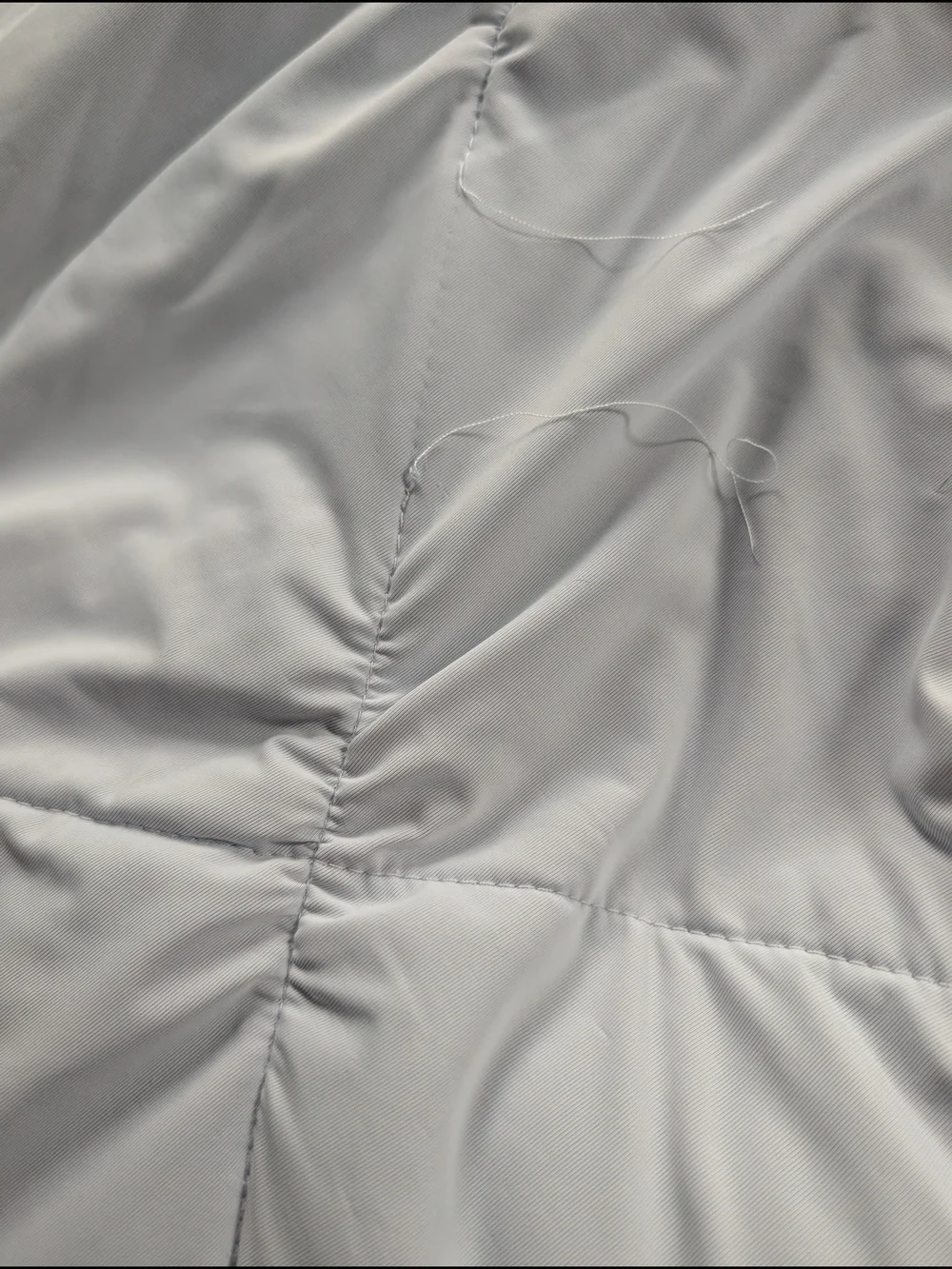Boutique Reversible Cooling Comforter Navy & Light Blue Full/Queen 90x96 (EUC)